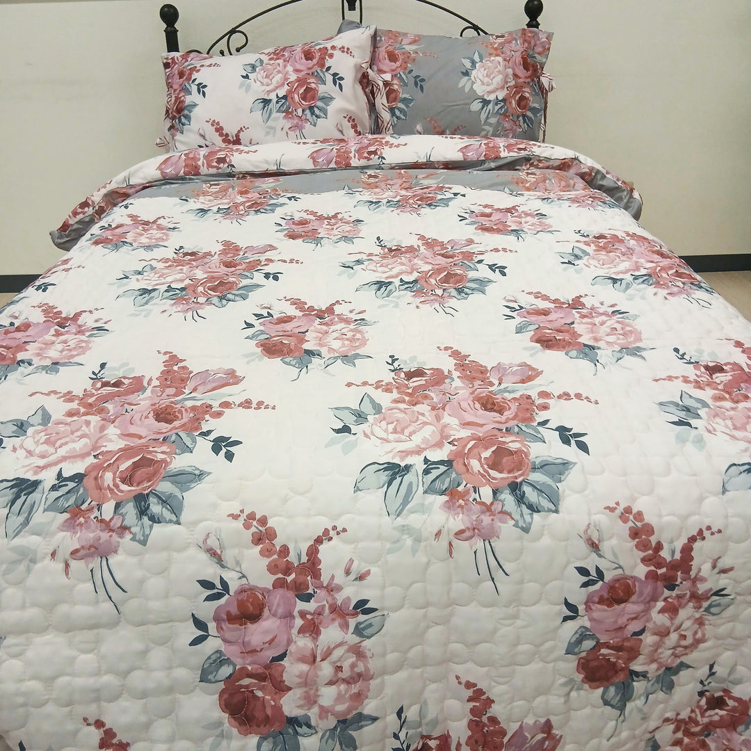 【LAURA ASHLEY】チスウィック　キルトマルチカバー　L　240cm X 190cm（メーカー希望小売価格￥41,800税込）
