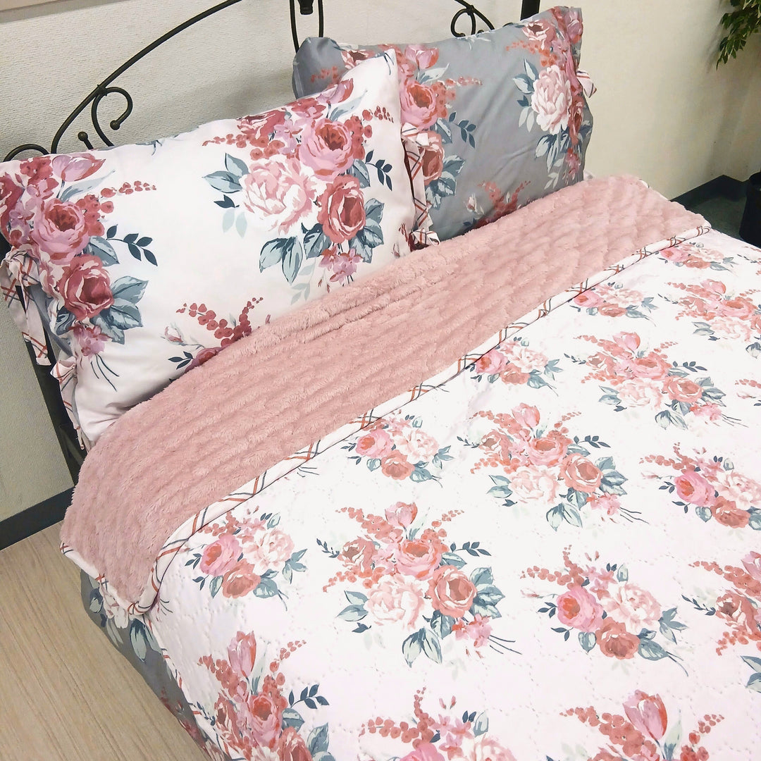 【LAURA ASHLEY】チスウィック　ブランケット　140cm X 200cm（メーカー希望小売価格￥14,190税込）