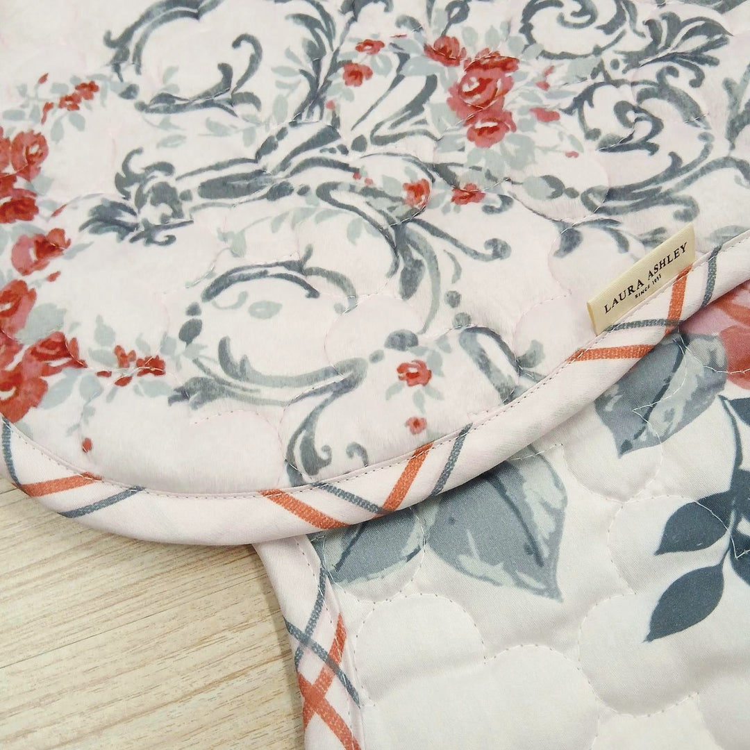 【LAURA ASHLEY】チスウィック　キルトマルチカバー　L　240cm X 190cm（メーカー希望小売価格￥41,800税込）