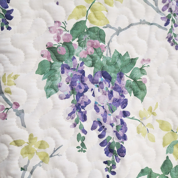 【LAURA　ASHLEY】ウィステリア　キルトマルチカバー　S　130cm X 190cm（メーカー希望小売価格￥25,850税込）